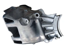 КРЕПЛЕНИЕ ПЕРЕДНЕЙ ОПОРЫ ДВИГАТЕЛЯ SX11 1048013600 GEELY