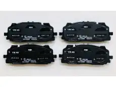 Тормозные колодки дисковые VAG 4M0 698 151 BK