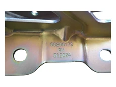 5032006700 ПЕТЛЯ КАПОТА ПРАВАЯ В СБОРЕ GEELY