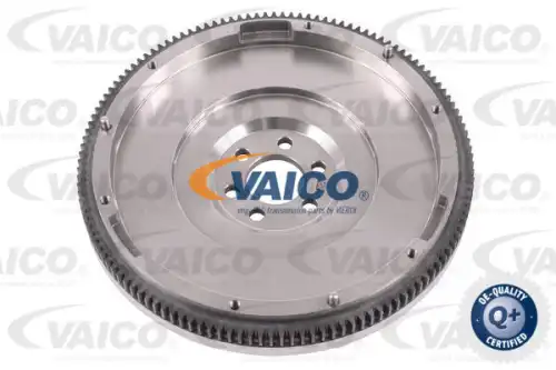 Маховик V10-6643 VAICO