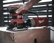 Шлифмашина SPS 140 4933447015 MILWAUKEE