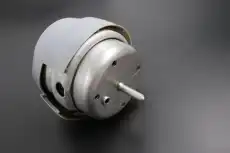 Подушка крепления двигателя DOCAR 8E0199379AE-DCR