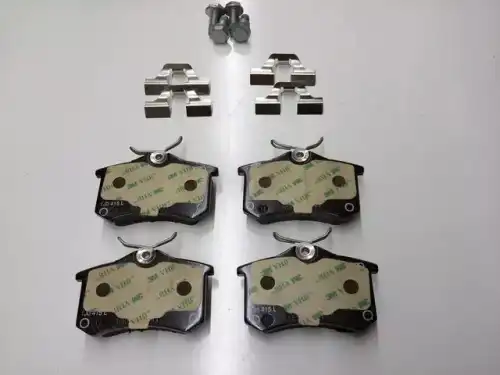 Тормозные колодки дисковые VAG 1J0698451D
