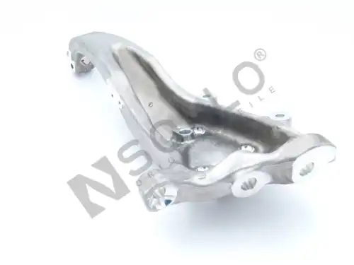 Кулак передний 04F40022 SOLLO