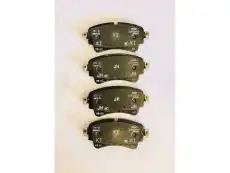 Тормозные колодки дисковые VAG 8W0 698 451 BG