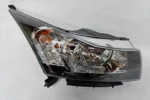 Фара OEM OEM0109FR