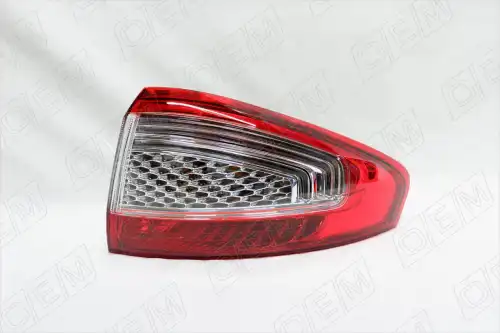 Фонарь задний OEM OEM0132FONR