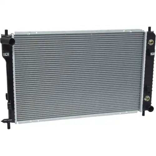 Радиатор системы охлаждения двигателя UAC RA2879C