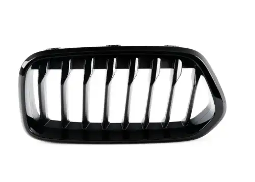 Решетка радиатора BMW 51138080621