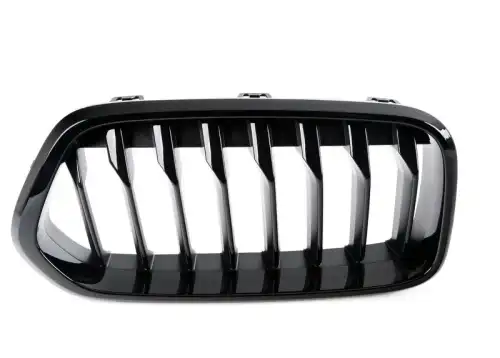 Решетка радиатора BMW 51138080622