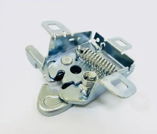 U0528607 Замок капота UKORAUTO