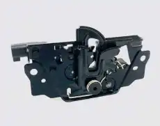 U0528609 Замок капота UKORAUTO