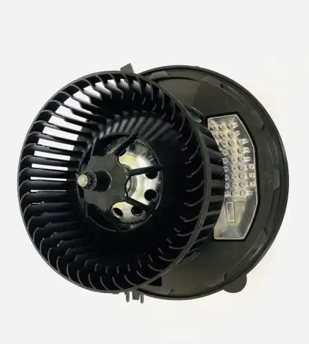 Вентилятор отопителя UKORAUTO U0201092