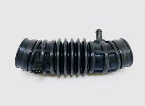 Патрубок воздушный U0423006 UKORAUTO