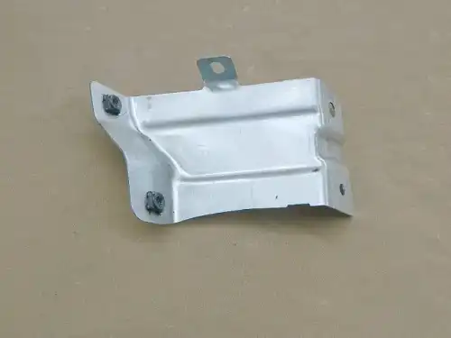 Кронштейн крыла переднего правого 5010060XKY00A HAVAL