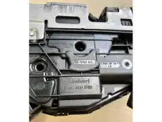 Зaмoк двepи 5TB837015D VAG