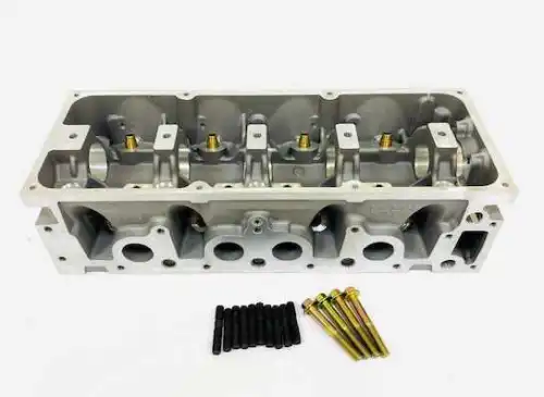 Головка блока цилиндров U0401018 UKORAUTO