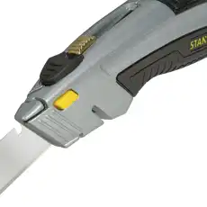Нож универсальный Stanley 0-10-788 DEWALT