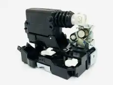 Замок двери передней левой U0528008L UKORAUTO