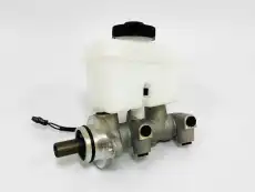 U0109405 Цилиндр тормозной главный UKORAUTO