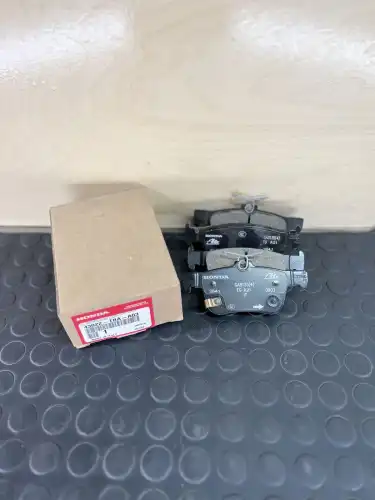 Тормозные колодки дисковые HONDA 43022TBAA03