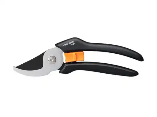 Секатор плоскостной FISKARS Solid P121 1057160