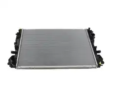 Радиатор системы охлаждения двигателя CHRYSLER 68448156AA