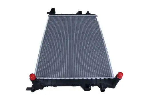 Радиатор системы охлаждения двигателя MAXGEAR AC685106