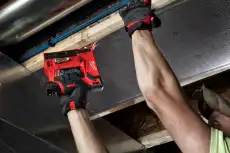 Гвоздильный молоток 4933459635 MILWAUKEE