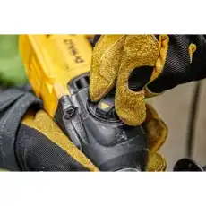 Перфоратор SDS-plus 710 Вт, 2.1Дж D25033K-QS DeWalt