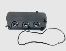 U0403010 Крышка клапанная UKORAUTO