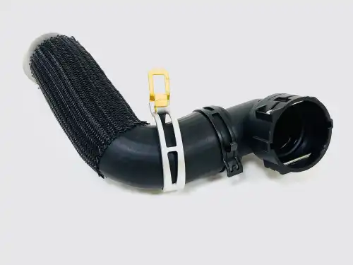 Патрубок системы охлаждения U0902097 UKORAUTO