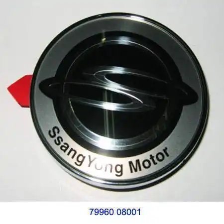 эмблема!\ SsangYong Rexton 01> 7996008001
