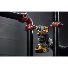 Бесщеточный гайковерт Dewalt DCF922P2T-QW