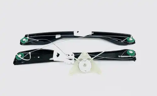Стеклоподъемник  UKORAUTO U0525011L