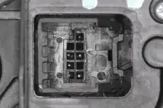 Замок двери V40-85-0037 VEMO