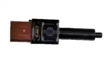 ПЕРЕКЛЮЧАТЕЛЬ NISSAN 25300-AT30A