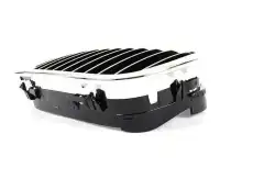 Решетка радиатора BMW 51 13 7 064 318