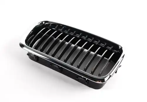 Решетка радиатора BMW 51 13 8 231 596
