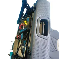 СИДЕНЬЕ ПЕРЕДНЕЕ ЛЕВОЕ 6608049412L35 GEELY