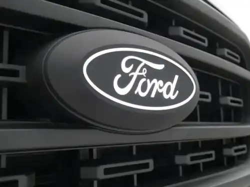 EMBLEM VRL3Z8A224A FORD