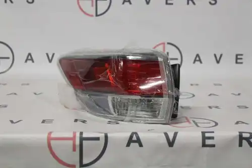 Фонарь задний левый 815600E110AV AVERS