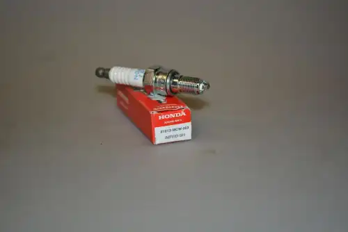Свеча зажигания HONDA 31912MCW003