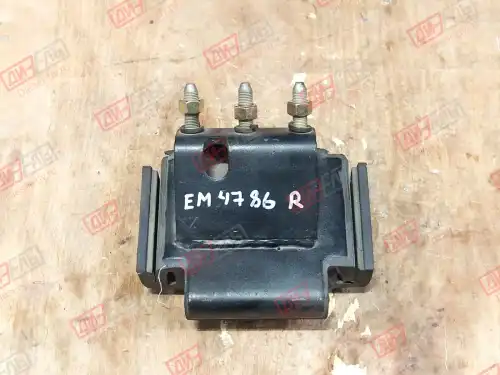 Подушка крепления двигателя ДИЗЕЛЬ ME074786