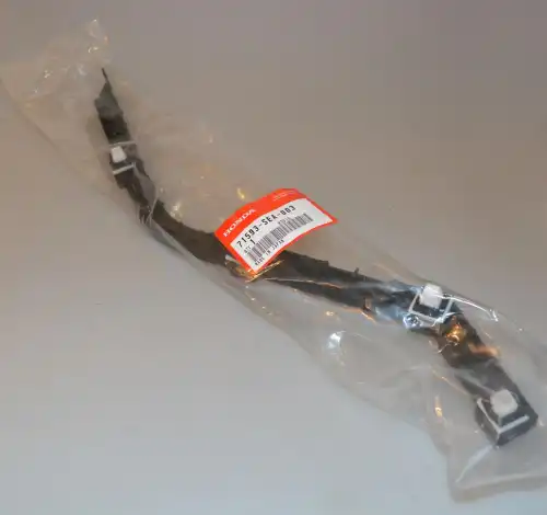 71593SEA003 КРОНШТЕЙН БАМПЕРА HONDA