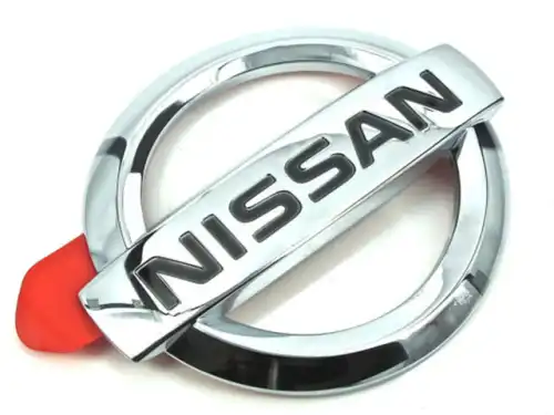  Эмблема пластик 90890BR12A NISSAN