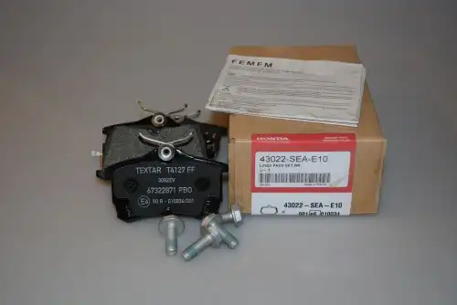 Тормозные колодки дисковые HONDA 43022-SEA-E10