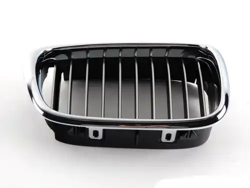Решетка радиатора BMW 51 13 2 497 262