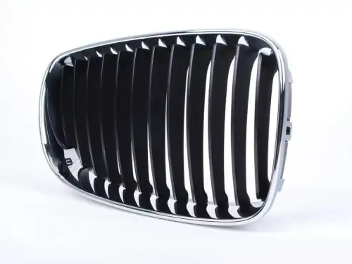 Решетка радиатора BMW 51 13 7 166 440