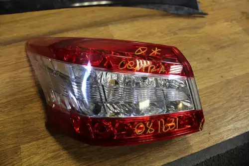 Фонарь задний NISSAN 26555-3RA0A